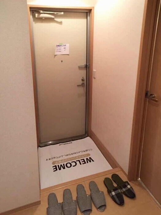 物件内観写真16　(玄関内部)