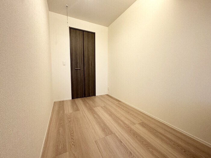 物件内観写真13　(洋室)