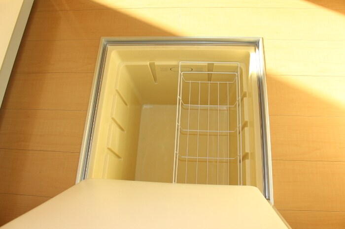 物件内観写真15　(床下収納)