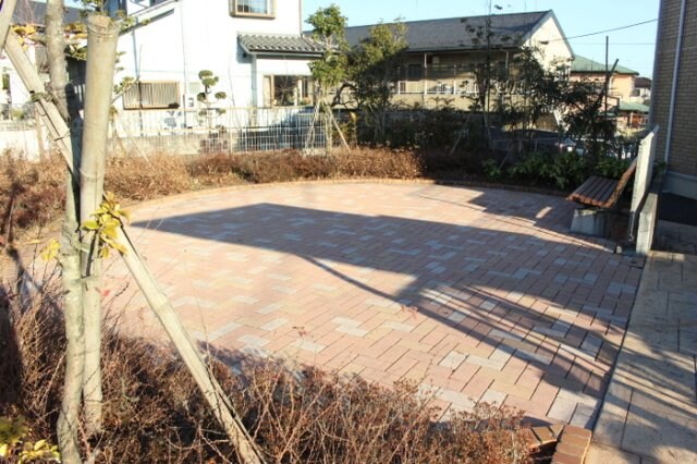 物件内観写真20　(中庭)