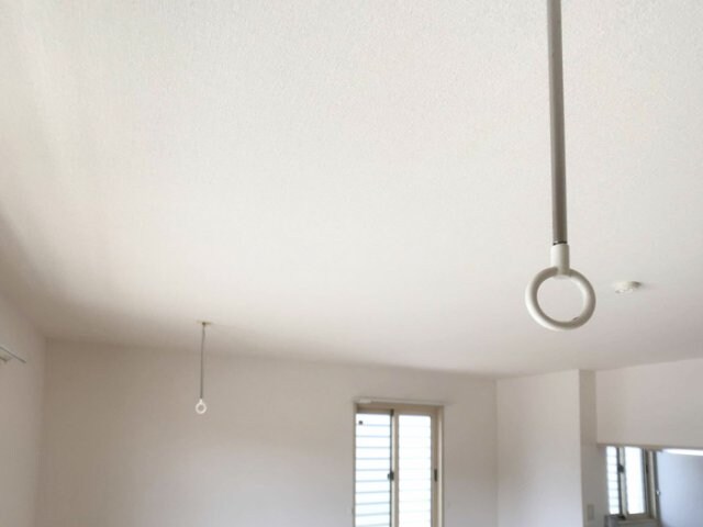 物件内観写真18　(室内物干し)