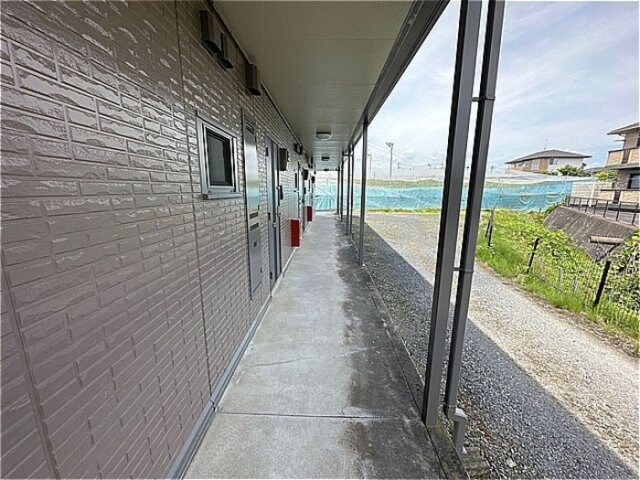 物件外観写真4　(共用廊下)