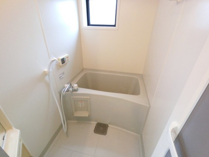 物件内観写真10　(浴室)