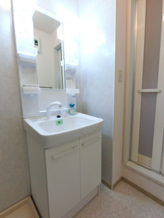 物件内観写真12　(洗髪洗面化粧台)