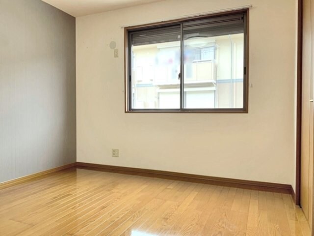 物件内観写真8　(洋室)