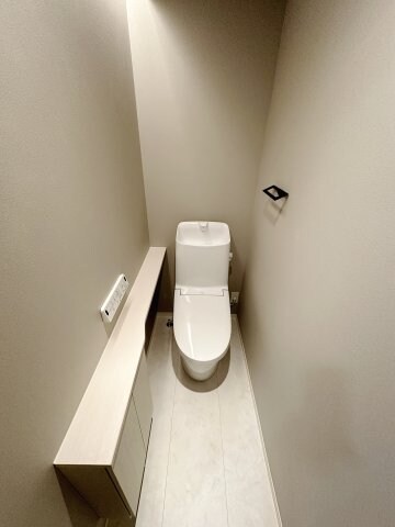 物件内観写真17　(間接照明により、高級感がございます。)