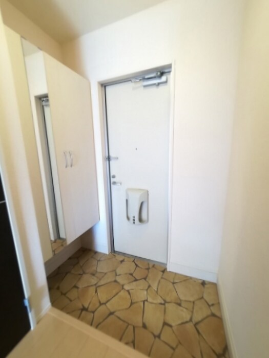 物件内観写真14　(玄関)