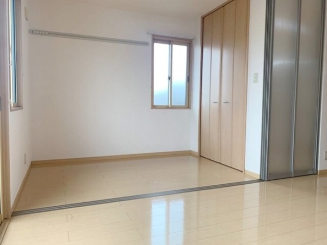 物件内観写真8　(洋室)