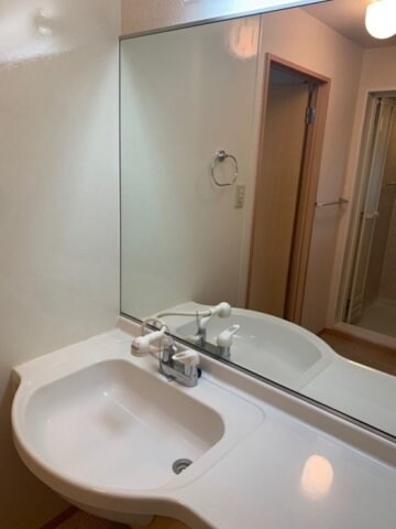 物件内観写真9　(カウンター洗面台)