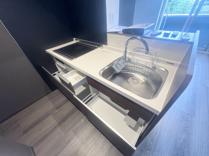 物件内観写真5　(キッチン（収納）)