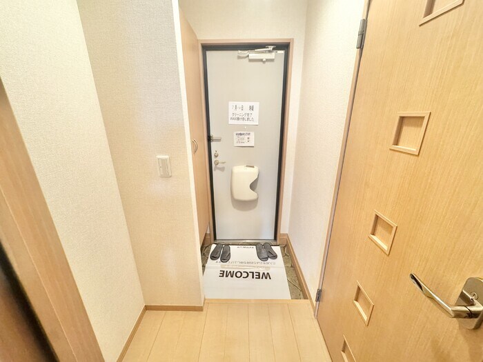 物件内観写真19　(玄関)