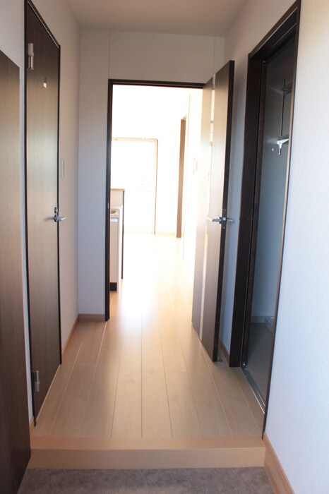 物件内観写真12　(廊下)