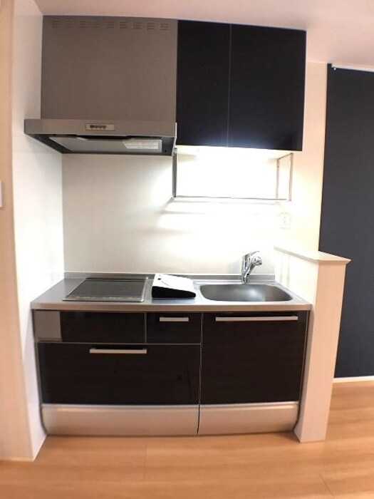 物件内観写真7　(ＩＨ・浄水器（別途契約）付きシステムキッチン)