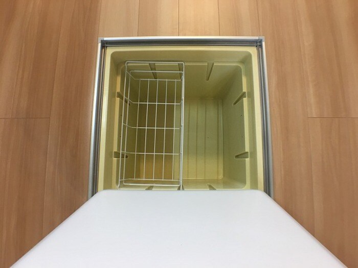 物件内観写真18　(床下収納)