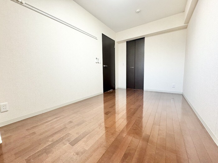 物件内観写真14　(洋室)