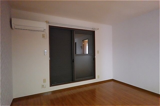 物件内観写真14　(シャッター雨戸)