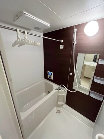 物件内観写真9　(換気暖房乾燥機付き浴室)