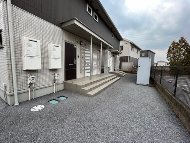 物件外観写真5　(エントランス)