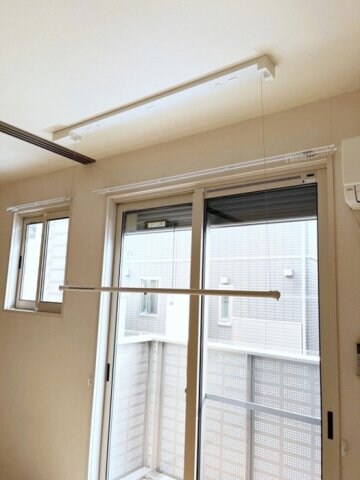 物件内観写真18　(室内物干し)