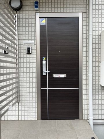 物件内観写真23　(玄関前)