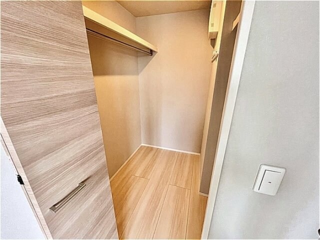 物件内観写真12　(ウォークインクローゼット)