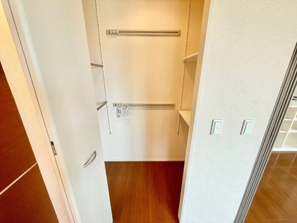 収納(洋室 ウォークインクローゼット)