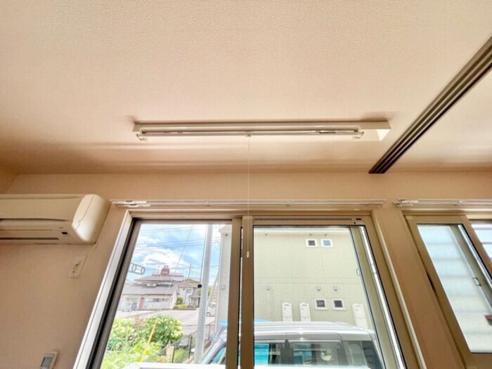 物件内観写真18　(LDK 室内物干し)