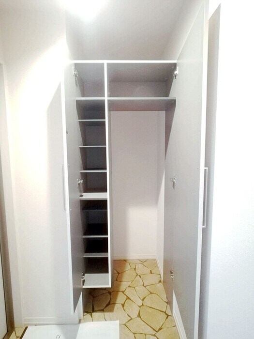 物件内観写真15　(シューズクローク)