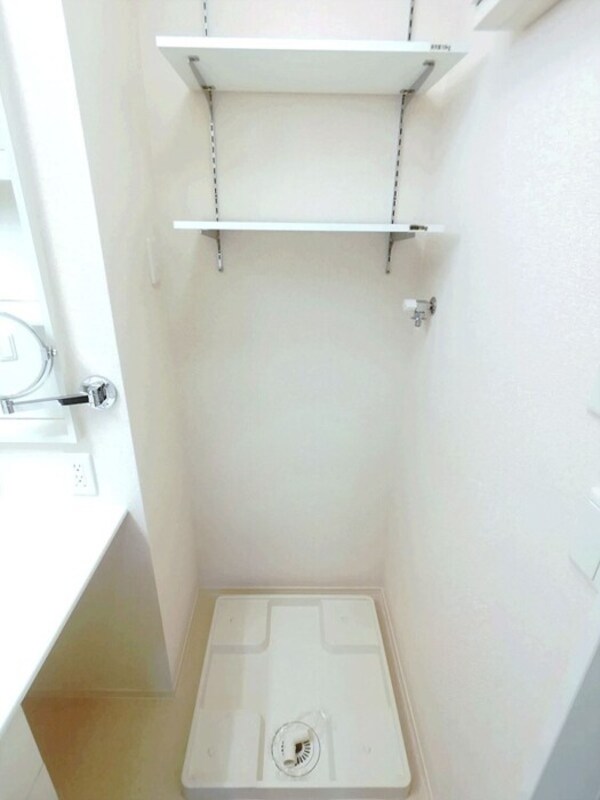 建物設備(洗濯機置き場)