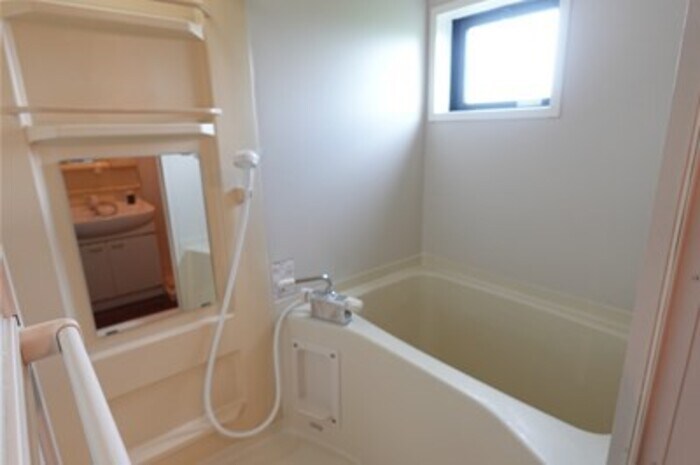 物件内観写真7　(浴室)