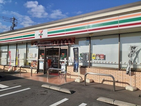 周辺環境(セブンイレブン宇都宮岩曽東店まで700m)