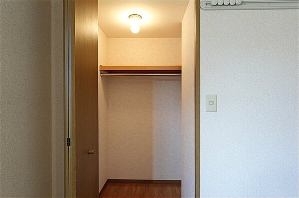 洋室(洋室・ウォークインクローゼット)