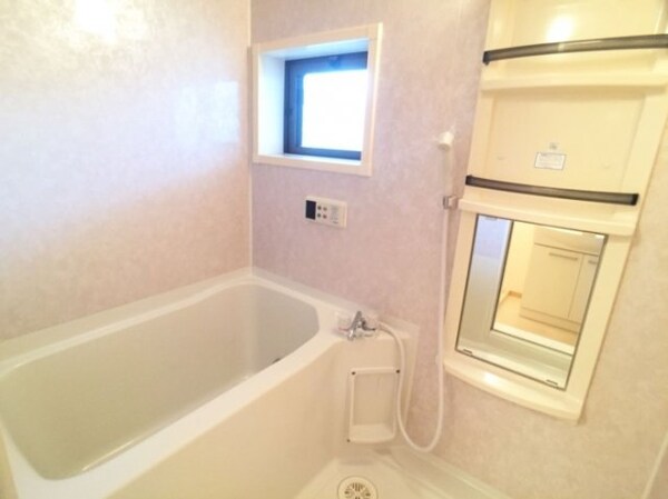 浴室(バス／シャワールーム等)