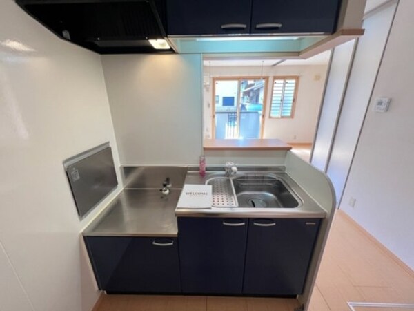 キッチン(対面キッチン（上部収納棚付き）)