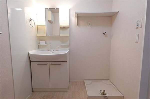 独立洗面台(洗面室)