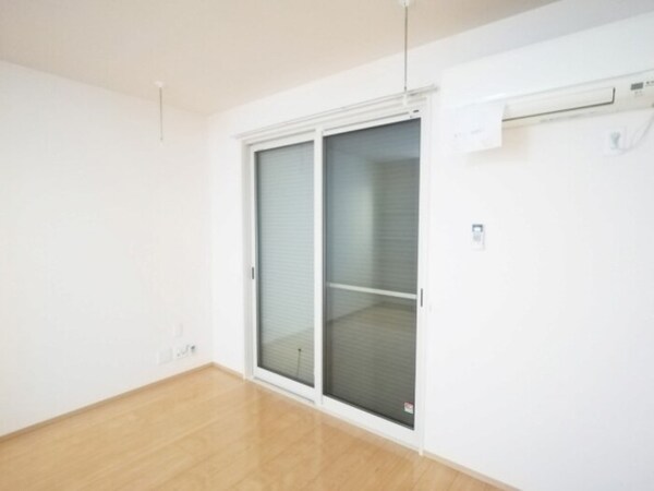 内装他(シャッター雨戸)