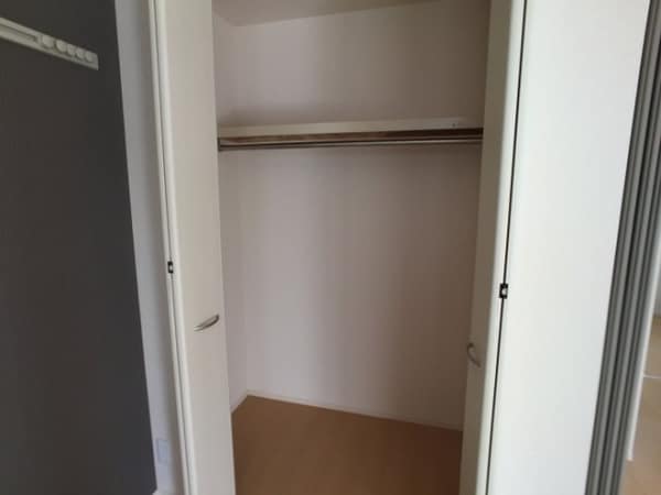 洋室(洋室・収納)