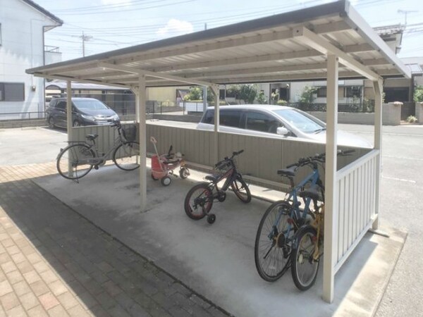 建物設備(駐輪場)