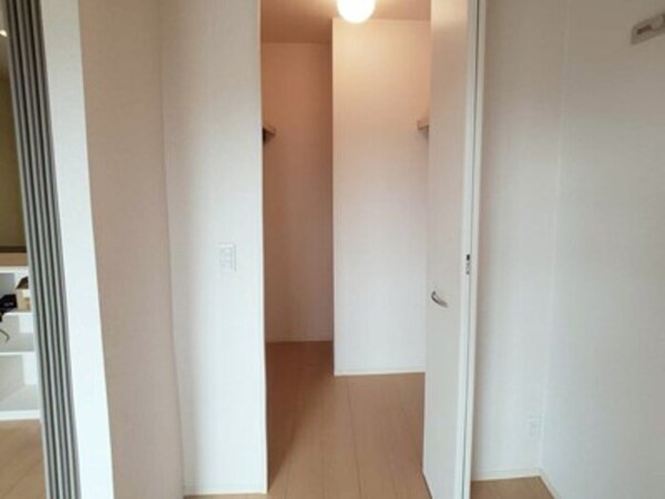 収納(ウォークインクローゼット)