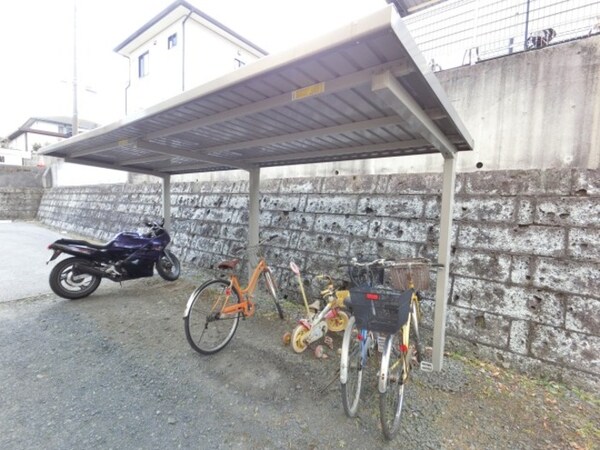 建物設備(駐輪場)