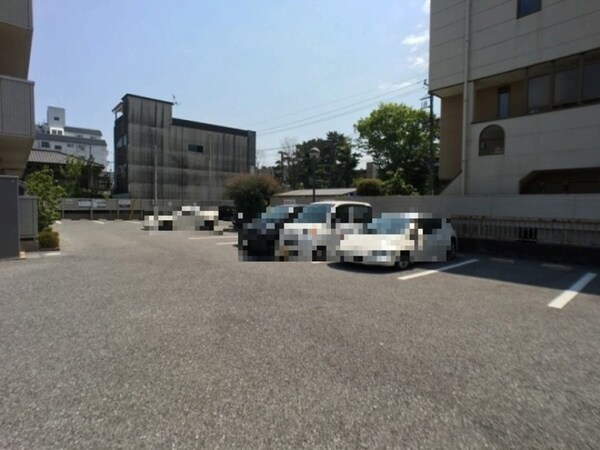 駐車場(駐車場)