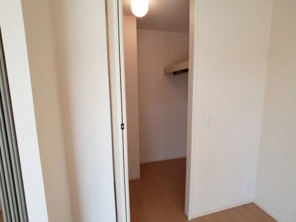 収納(ウォークインクローゼット)