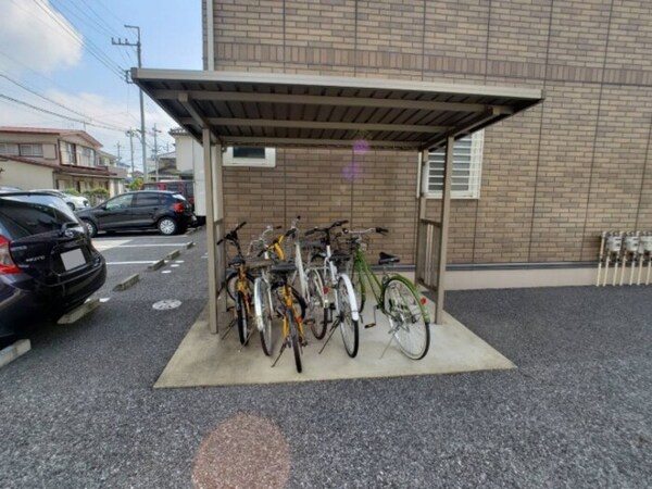 建物設備(駐輪場)