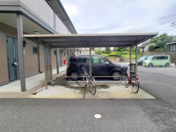建物設備(駐輪場)