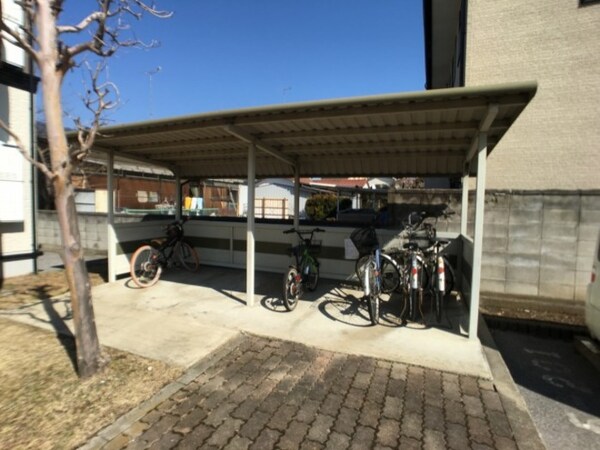 建物設備(駐輪場)