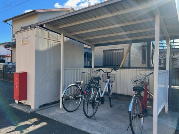 建物設備(駐輪場)