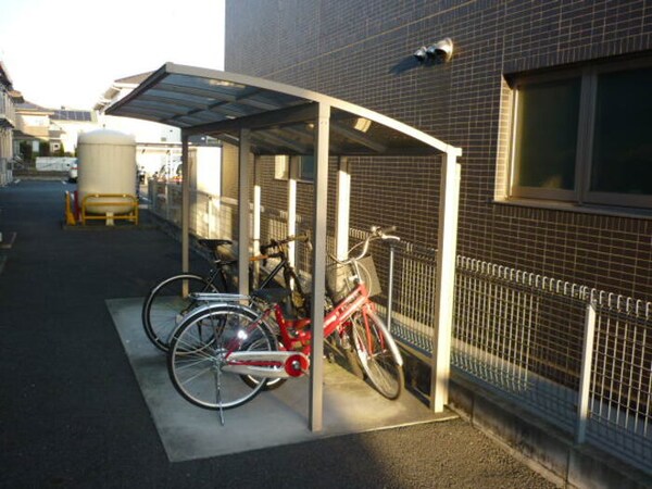 建物設備(駐輪場)