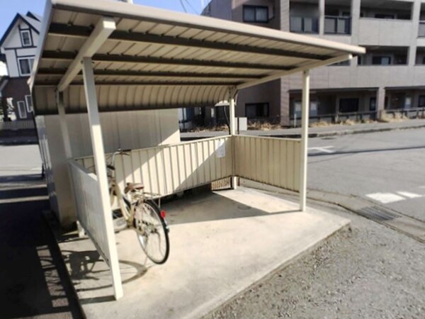 建物設備(駐輪場)