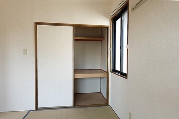 和室(和室・押入れ)
