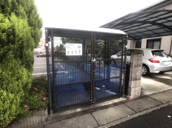 ゴミステーション